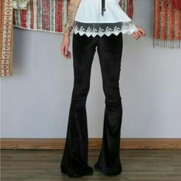 Pylo 70s Style Velvet Extreme Flare Bell Bottom Pants in Black. Size L - Picture 4 of 12